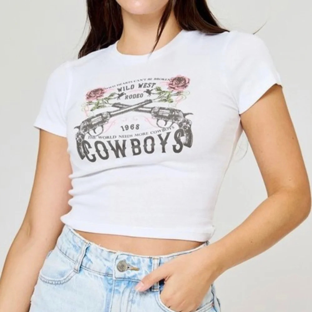 Baby Tee Crop Top Cowboy Western T-Shirt Women's L White Ivory Graphic Tee Boho